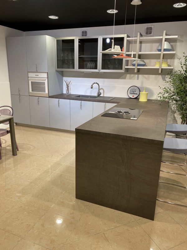 Итальянская кухня LAB13 Plana Blue. Экспозиция.