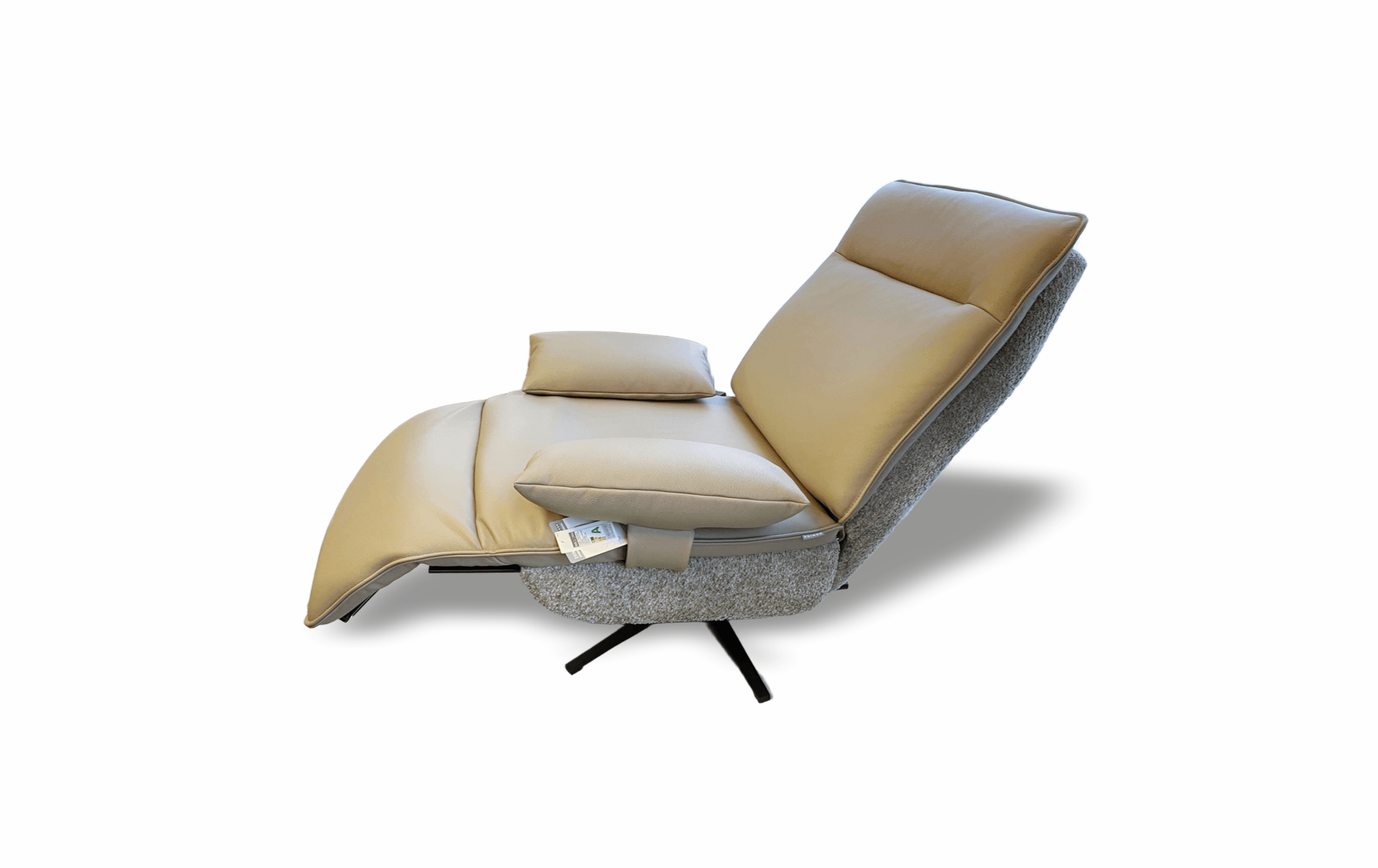 Поворотное кресло с реклайнером EVINO от Koinor