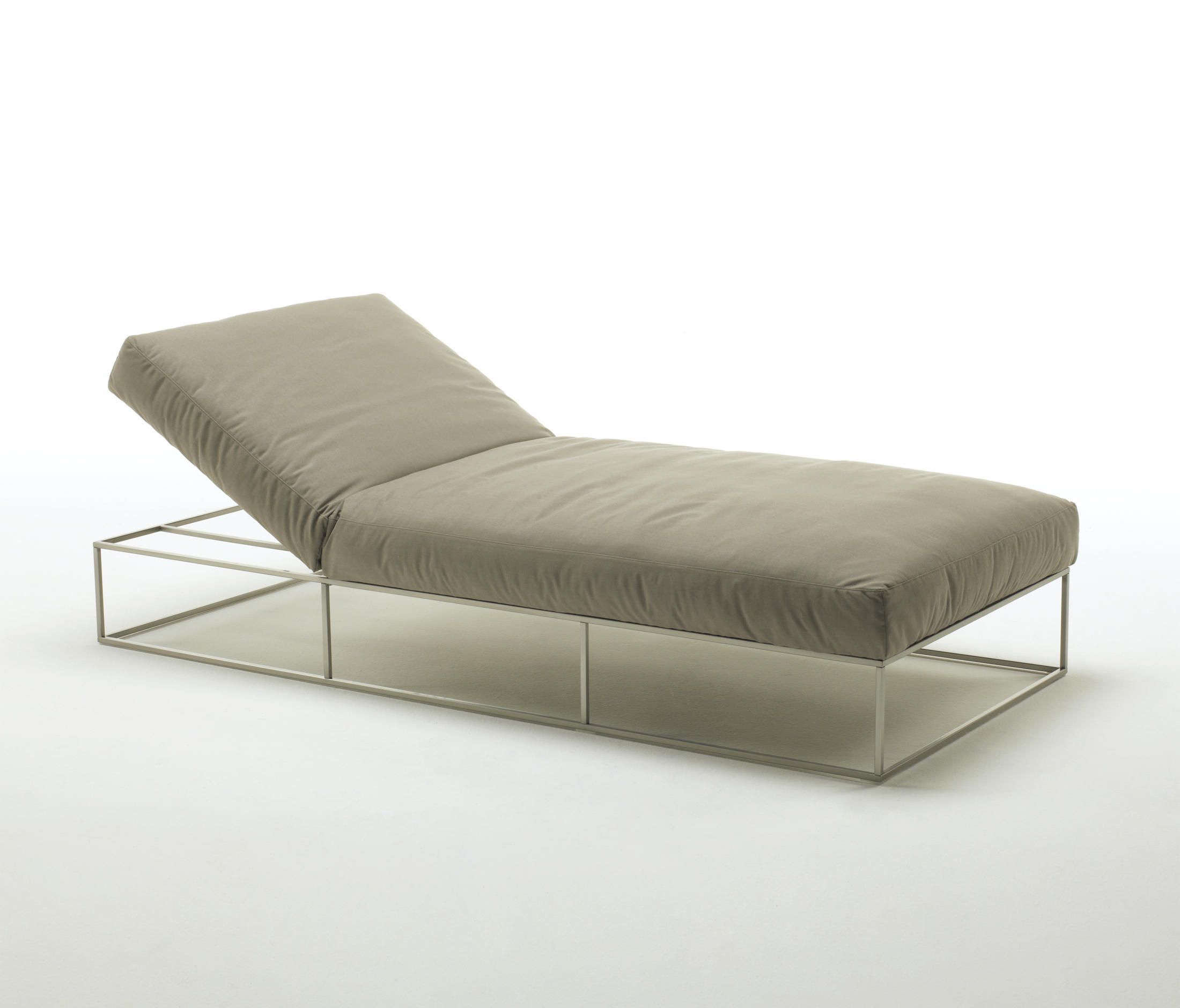 Шезлонг ILE CLUB DAYBED от Living Divani