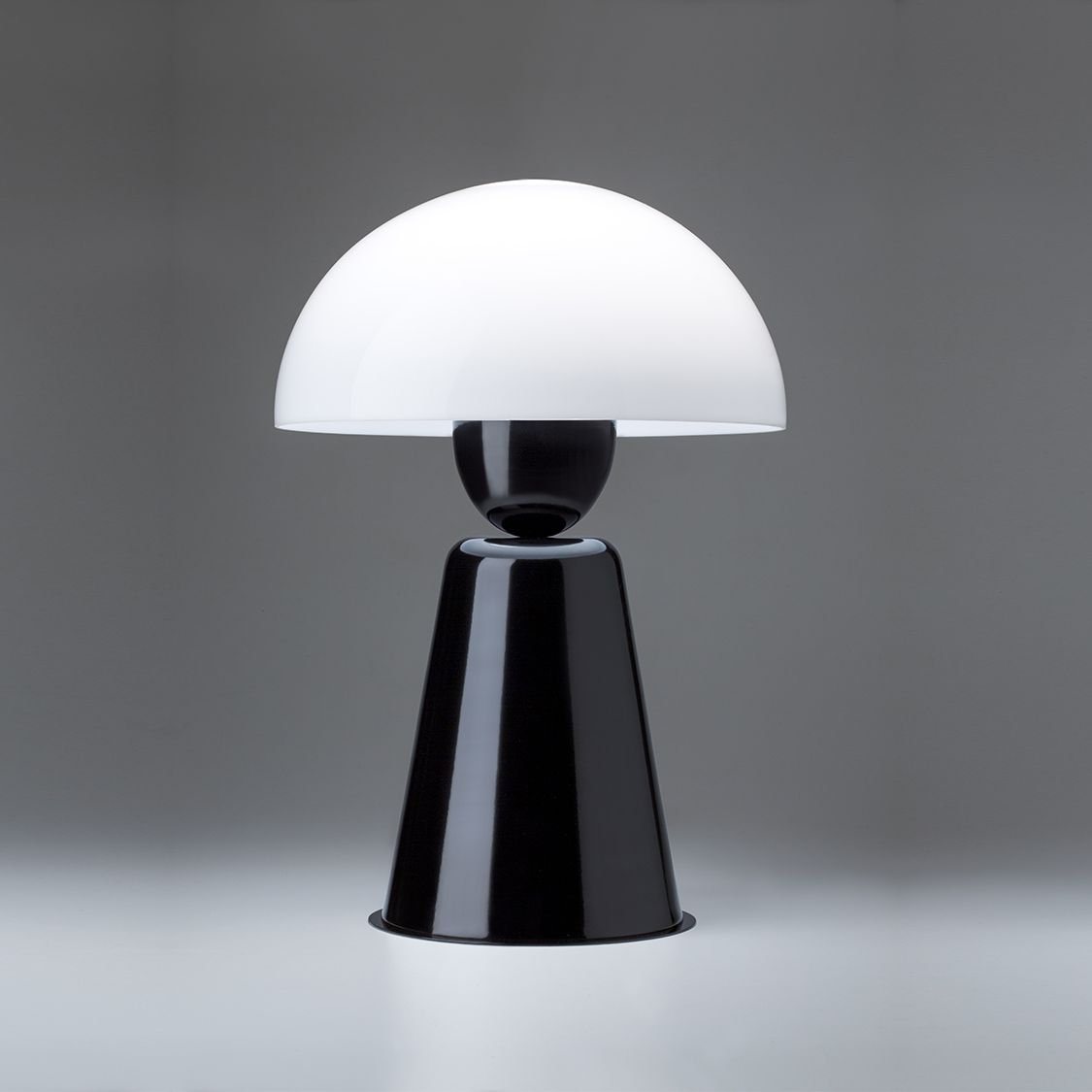 Настольная лампа STAR от Alma Light