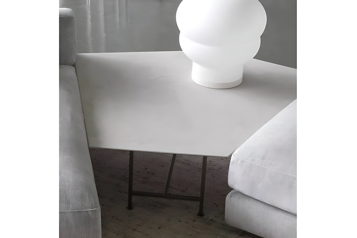 Столик для дивана MyPlace от Flou