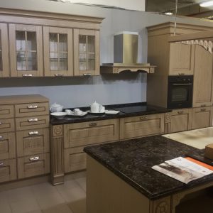 Кухня IMRERIAL с островом / Aran Cucine