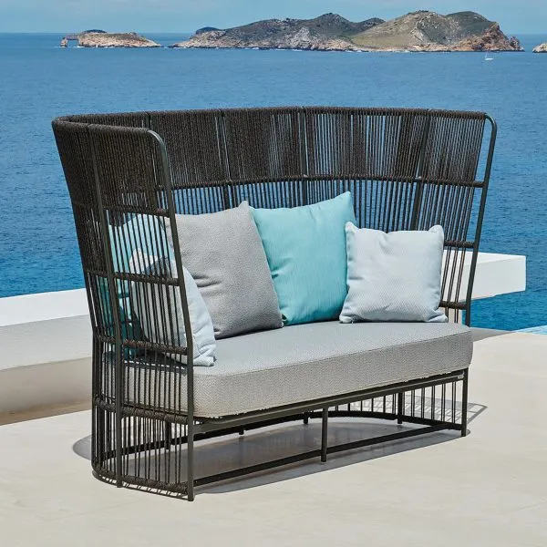 Высокий диван TIBIDABO от Varaschin