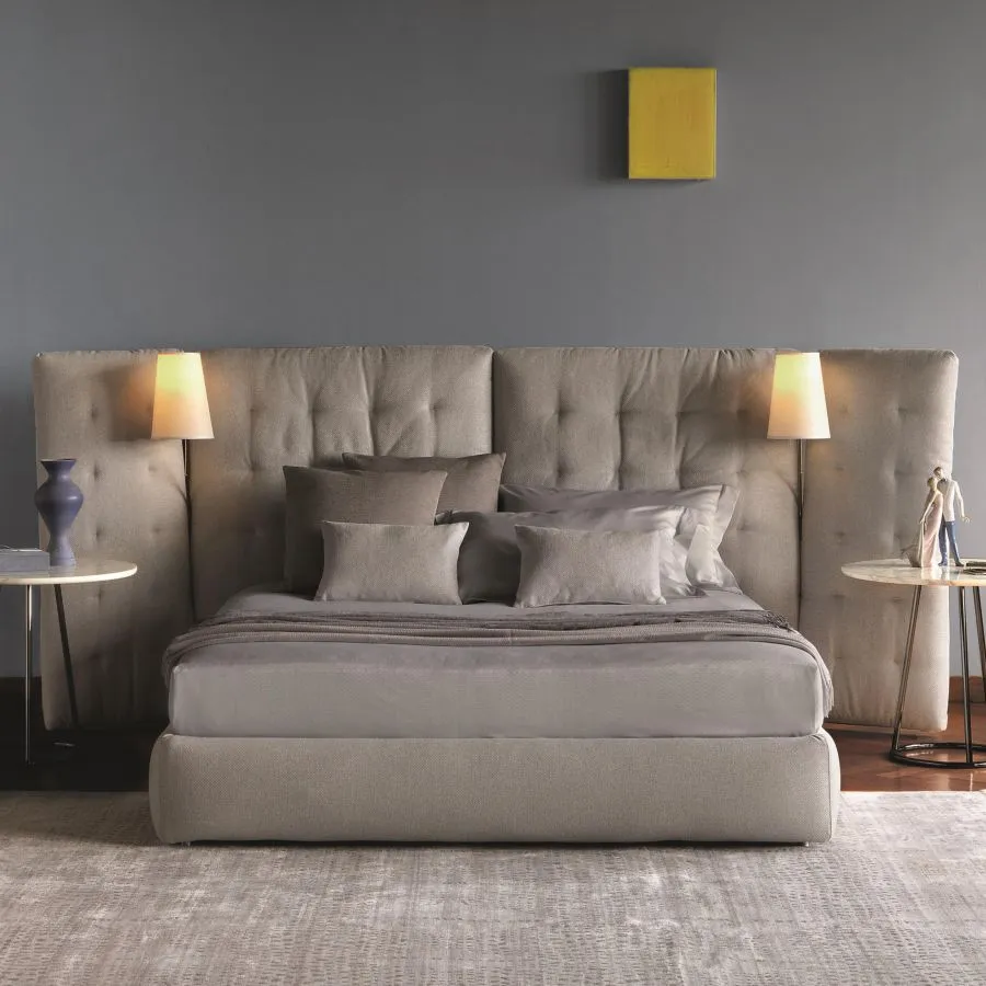 Итальянская кровать ANGLE от Flou