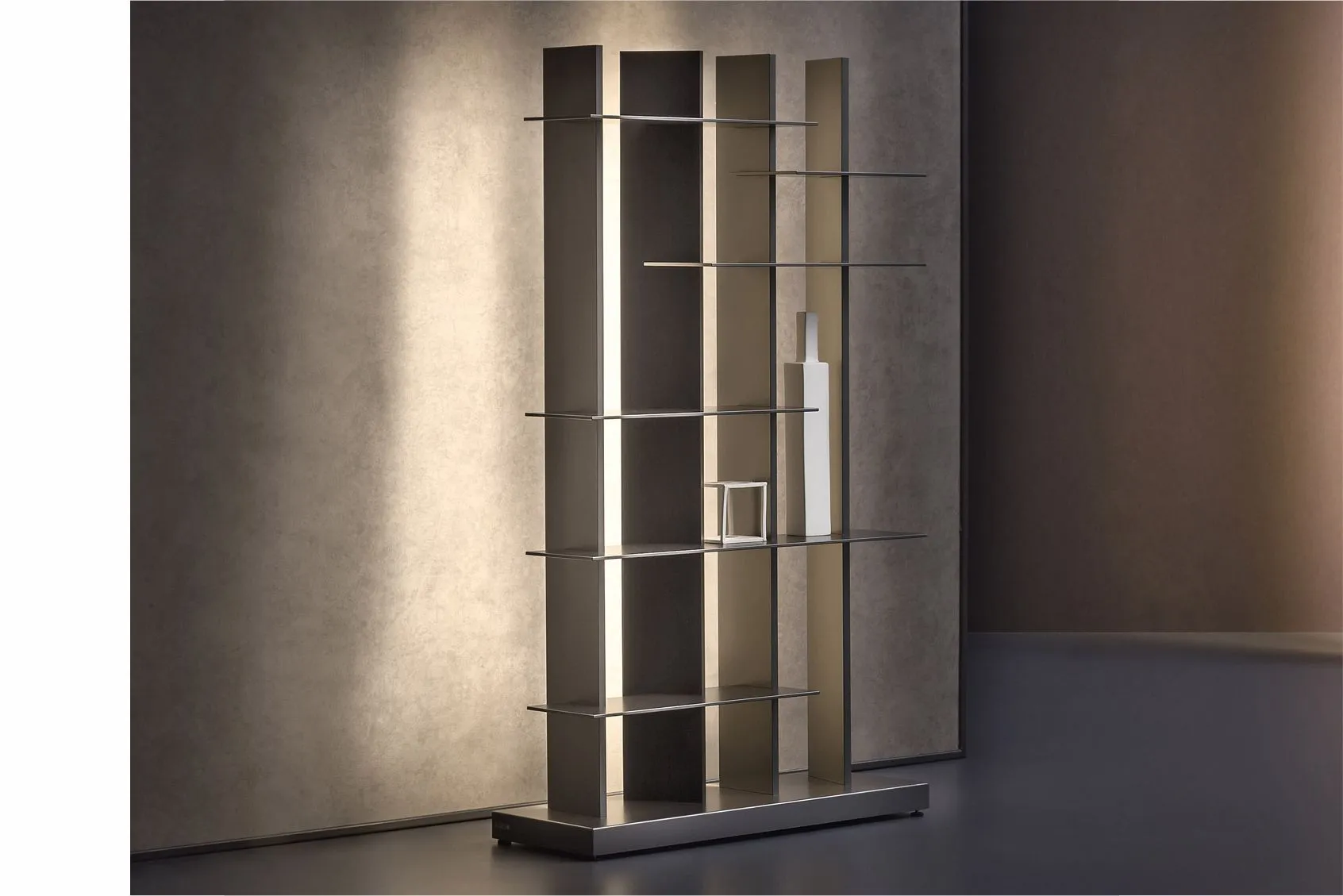 Книжный стеллаж CCLIGHT с подсветкой от Natevo